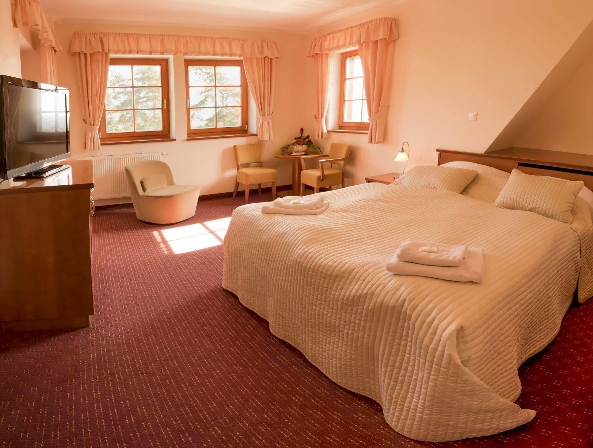 Hotel Vitkova Hora - Veitsberg Karlovy Vary Extérieur photo