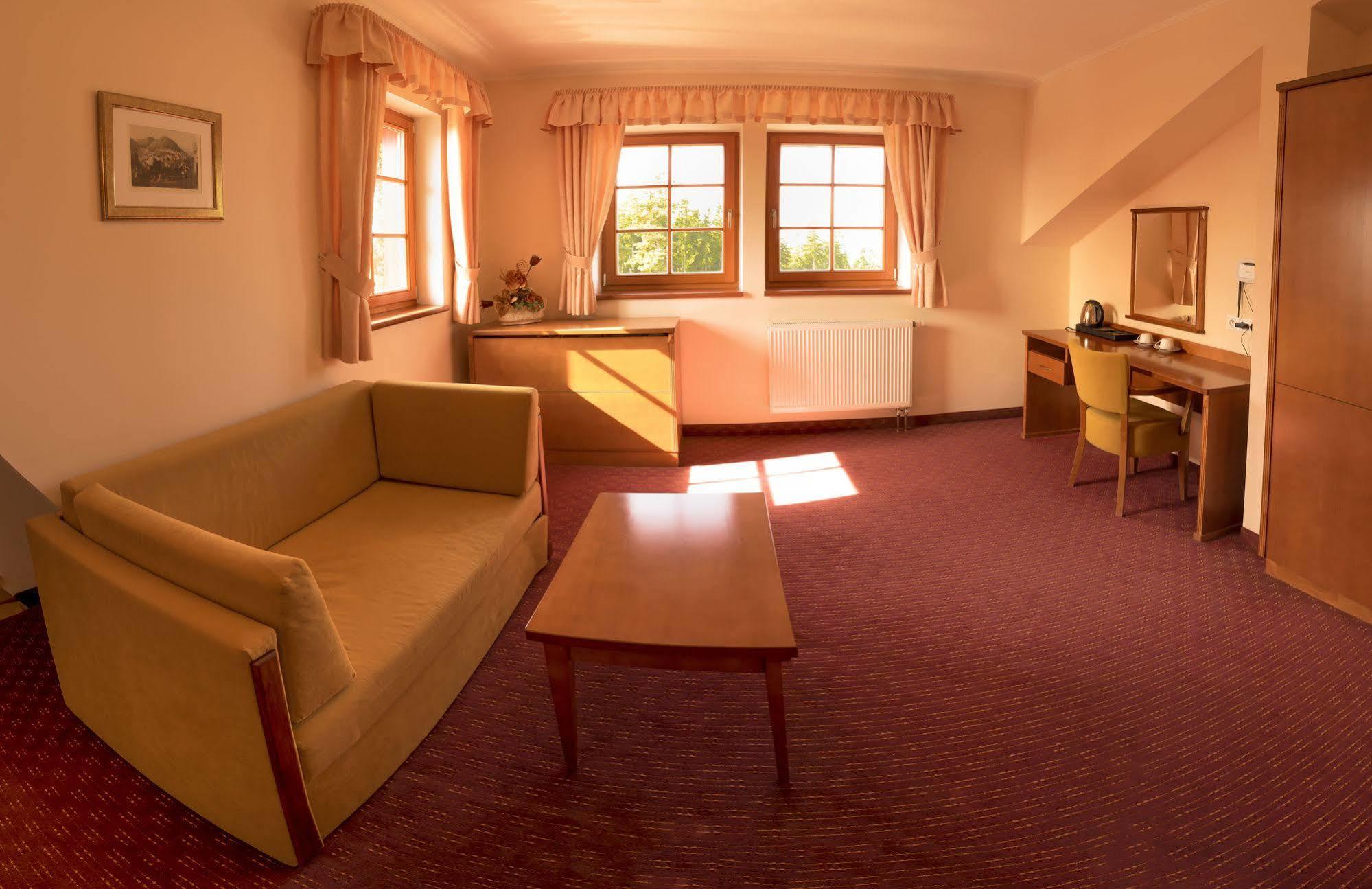 Hotel Vitkova Hora - Veitsberg Karlovy Vary Extérieur photo